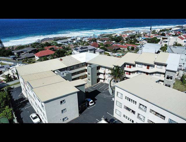 2 BEDROOM APARTMENT FOR SALE IN MANABA BEACH